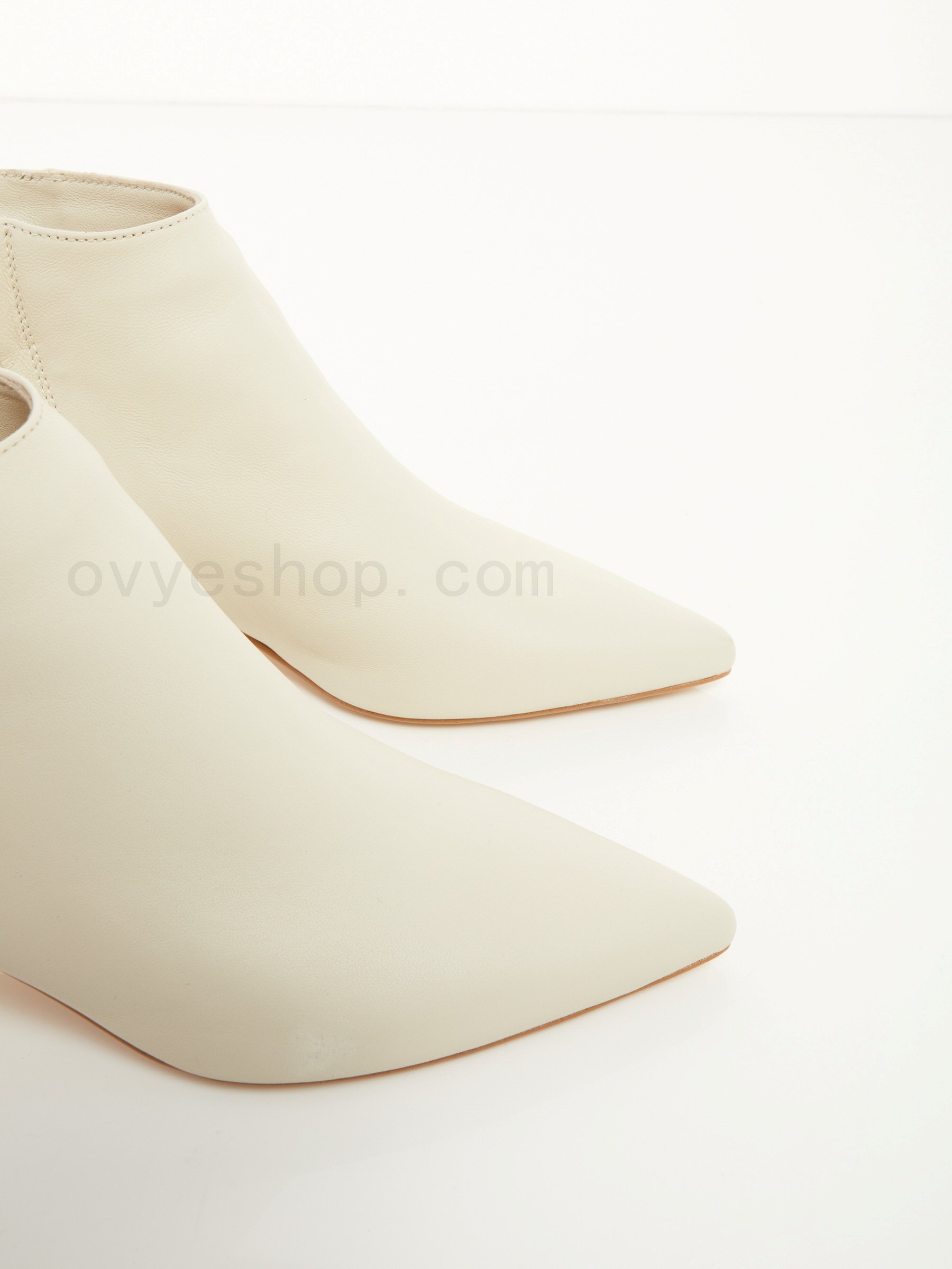 Acquista Online Leather Ankle Boots F0817885-0412